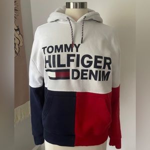 NWOT Tommy Hilfiger Colorblock Sweatshirt